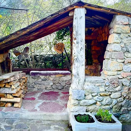 Masia Cal Kenyon